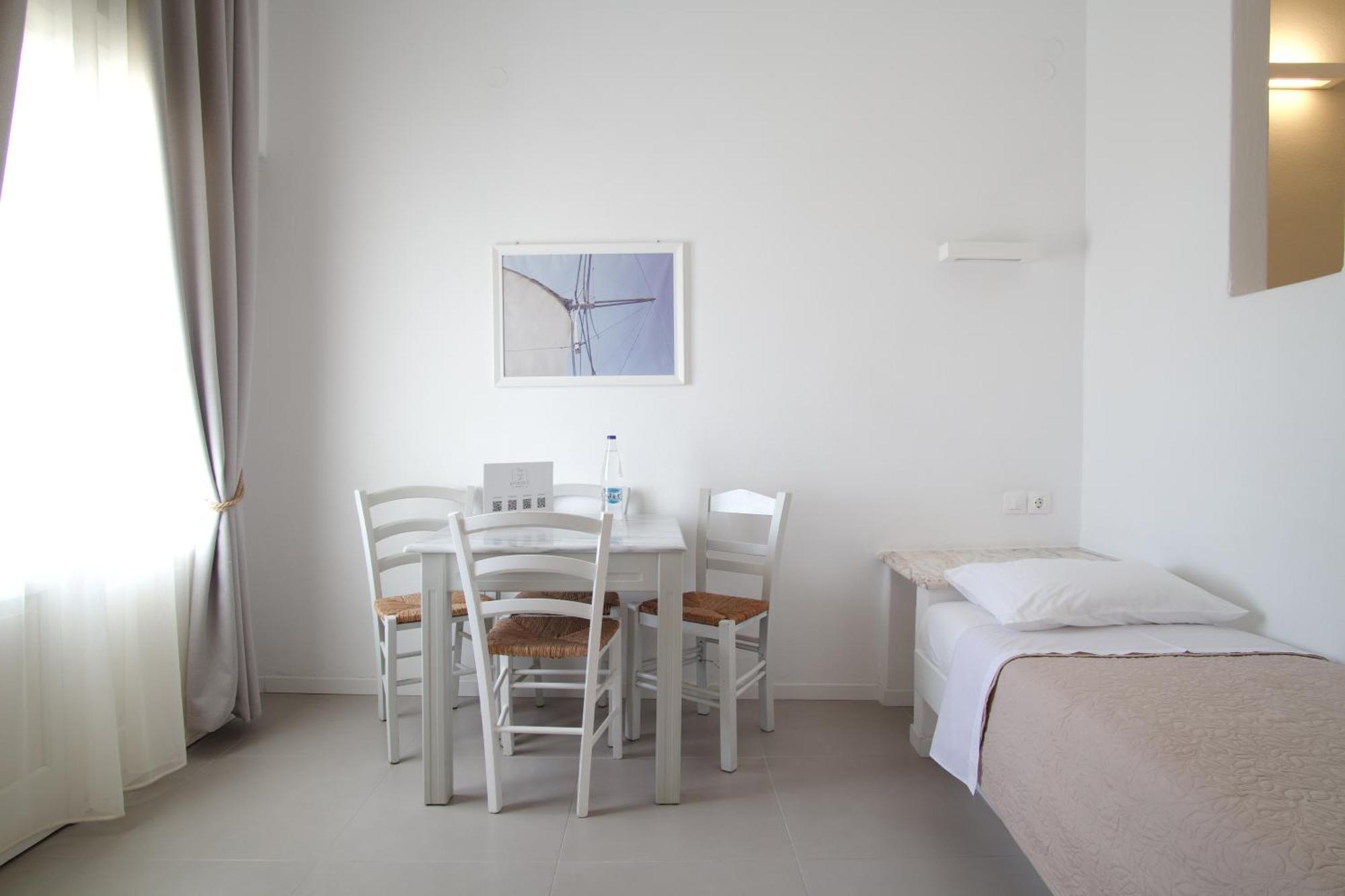 Kritikakis Village Hotel Иос Хора Екстериор снимка