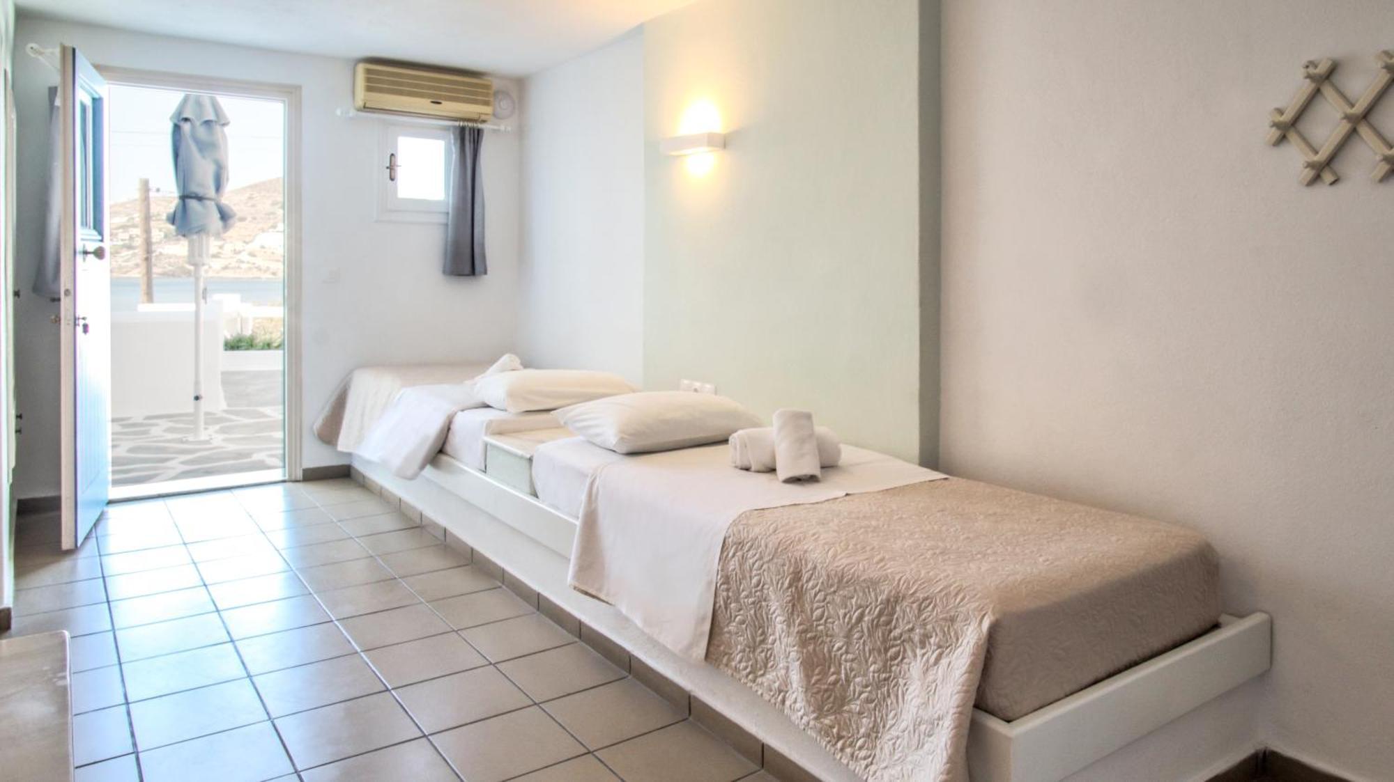 Kritikakis Village Hotel Иос Хора Екстериор снимка